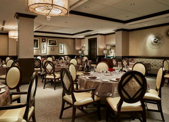 Dining room, Interior, Recessed Lighting