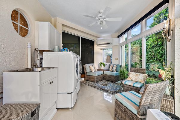 Interior, Living room, Washer