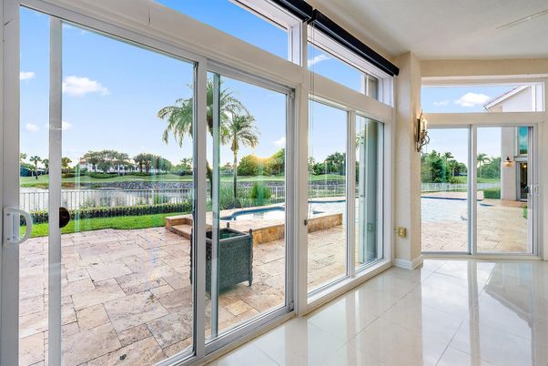 Interior, Sun Room, Water