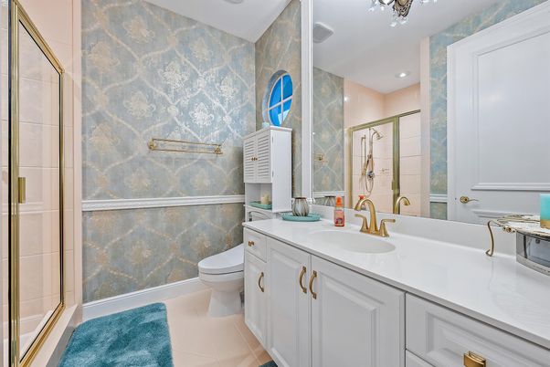 Bathroom, Interior, Recessed Lighting