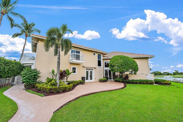 Backyard, Exterior, Water