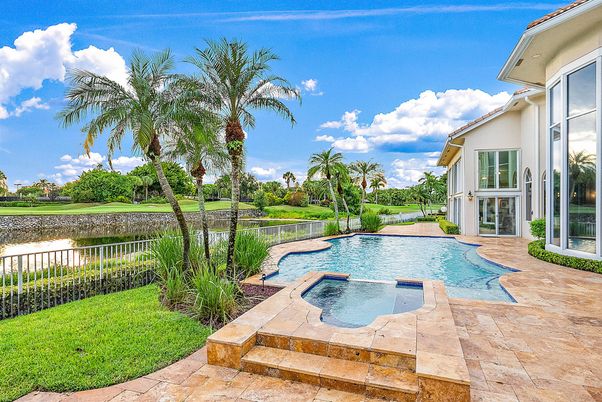 Exterior, Pool, Water