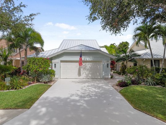 Detached Garage, Exterior, Solar Panels