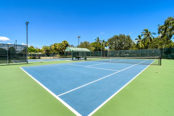 Exterior, Tennis Courts