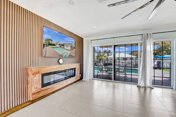 Empty room, Fireplace, Interior, Recessed Lighting, Water