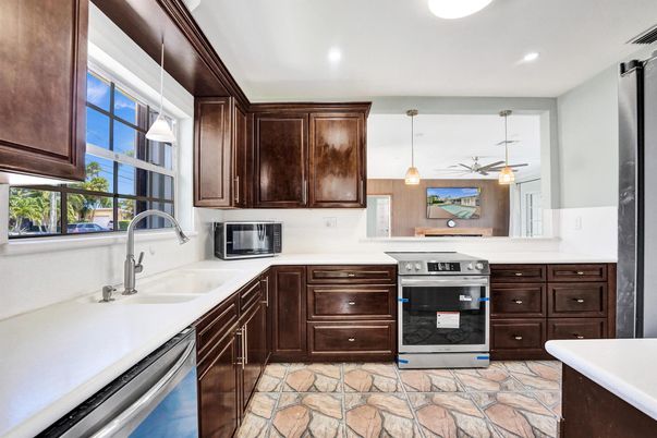 Interior, Kitchen, Pendant Lights, Recessed Lighting, Stainless Steel Appliances