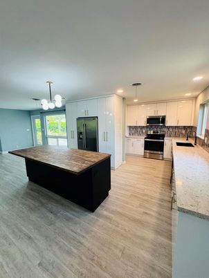 Interior, Kitchen, Pendant Lights, Recessed Lighting, Wood Texture Flooring