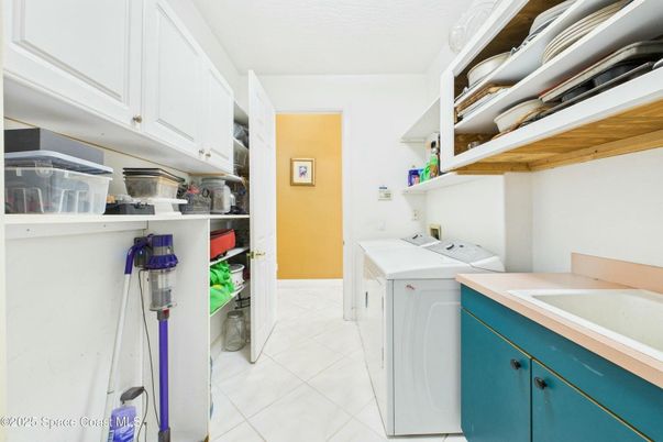 Interior, Washer
