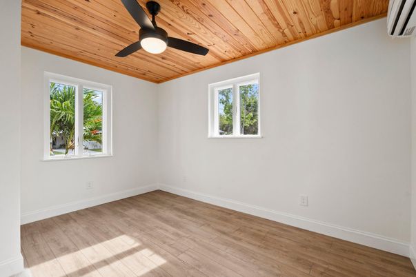 Empty room, Interior, Wooden Ceilings, Wood Texture Flooring