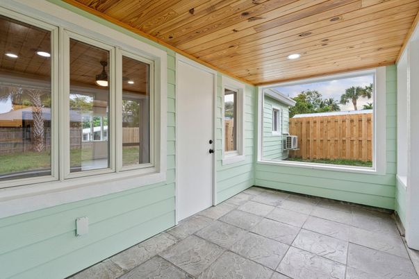 Exterior, Recessed Lighting