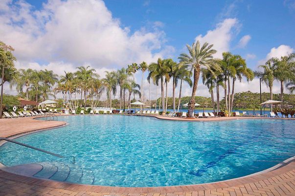 Exterior, Pool, Water