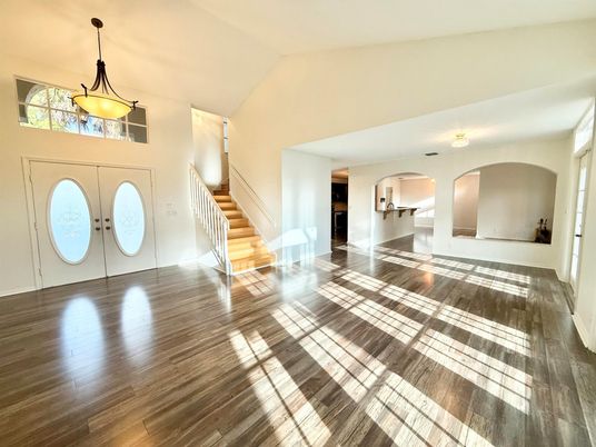 Interior, Pendant Lights, Wood Texture Flooring