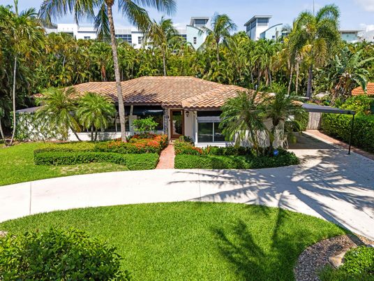 Backyard, Exterior, Facade, Mediterranean