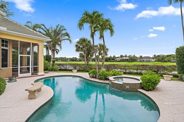 Exterior, Pool, Water
