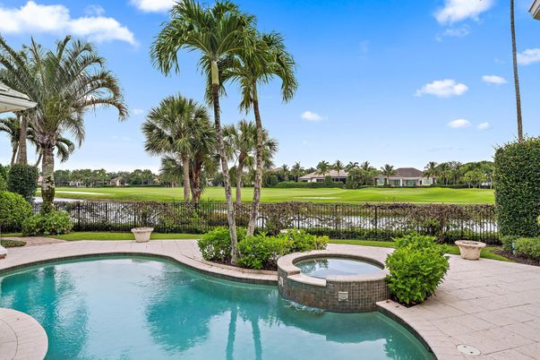 Exterior, Pool, Water