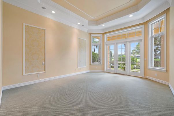 Empty room, Interior, Recessed Lighting