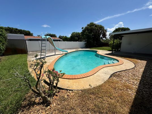 Backyard, Exterior, Pool