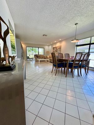 Dining room, Interior, Pendant Lights, Recessed Lighting