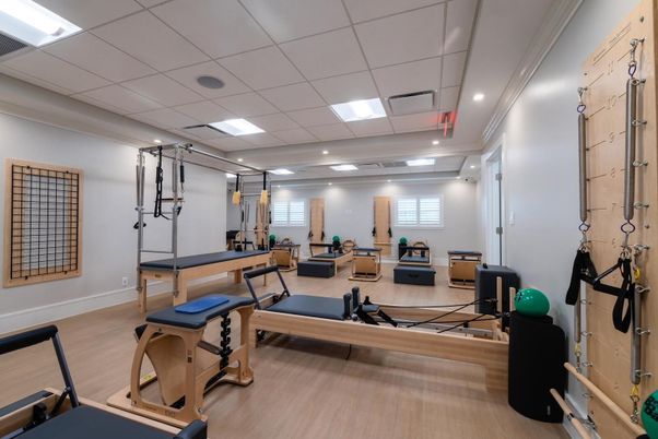 Fitness Equipment, Interior, Recessed Lighting, Wood Texture Flooring