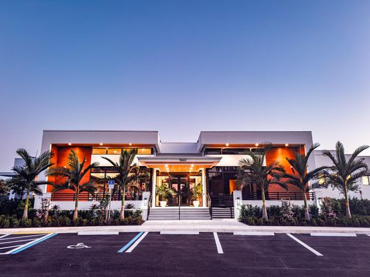 Exterior, Facade, Modern