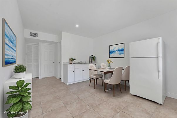 Dining room, Interior, Recessed Lighting