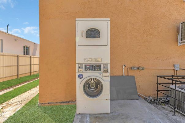Exterior, Washer