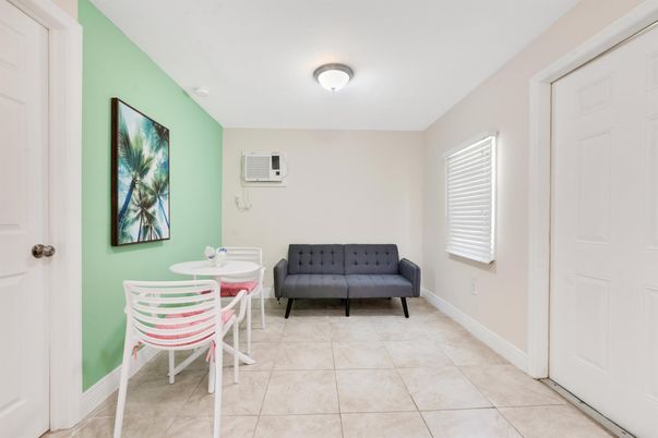 Dining room, Interior