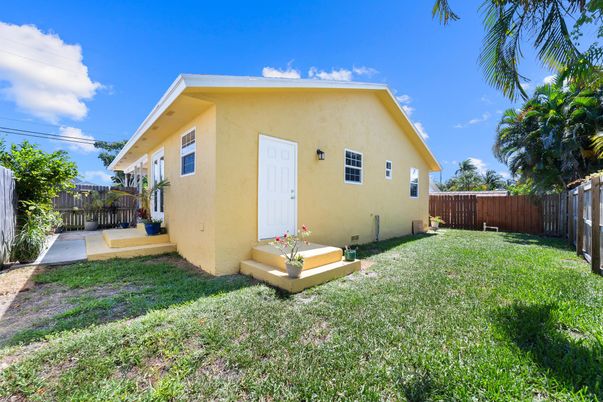 Backyard, Exterior