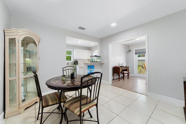Dining room, Interior, Kitchen, Recessed Lighting, Wood Texture Flooring