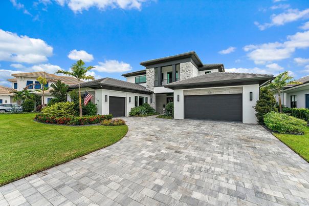 Attached, Exterior, Facade, Mediterranean