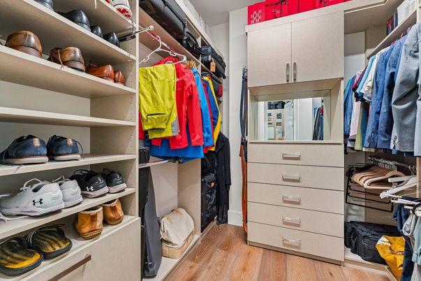 Interior, Walk-in Closets, Wood Texture Flooring