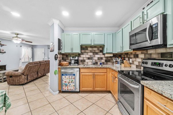 Interior, Kitchen, Living room, Recessed Lighting