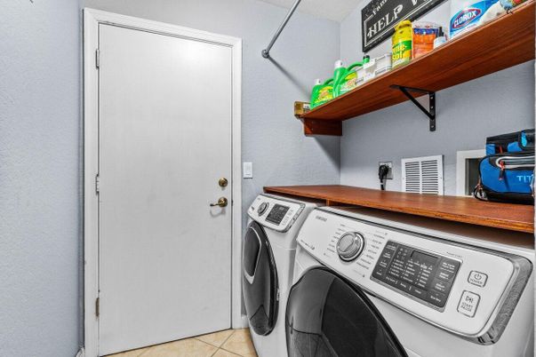 Interior, Washer