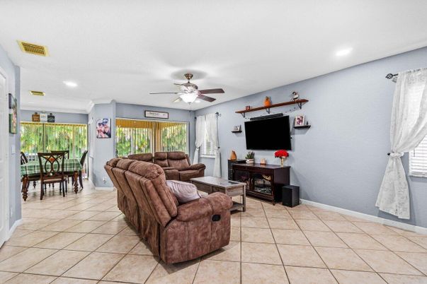 Dining room, Interior, Living room, Recessed Lighting