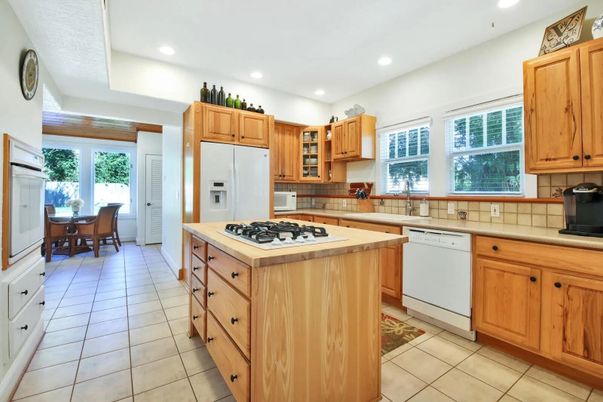 Dining room, Interior, Kitchen, Recessed Lighting