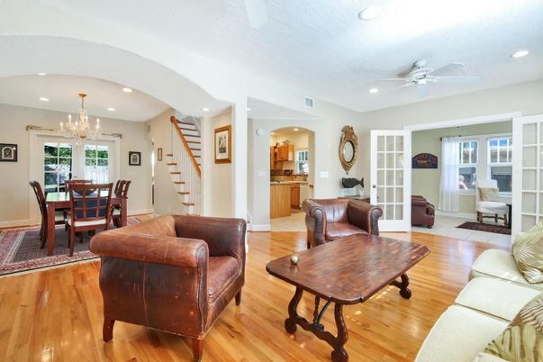 Chandelier, Dining room, Interior, Living room, Recessed Lighting, Wood Texture Flooring
