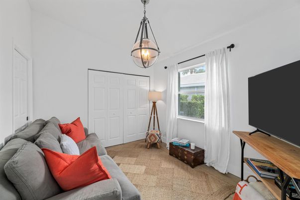 Interior, Living room, Pendant Lights