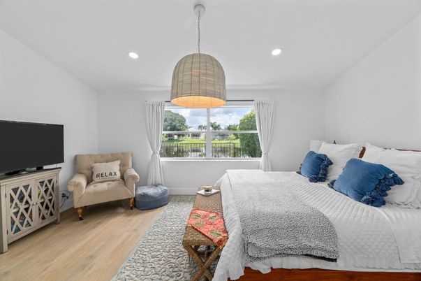Bedroom, Interior, Pendant Lights, Recessed Lighting, Wood Texture Flooring