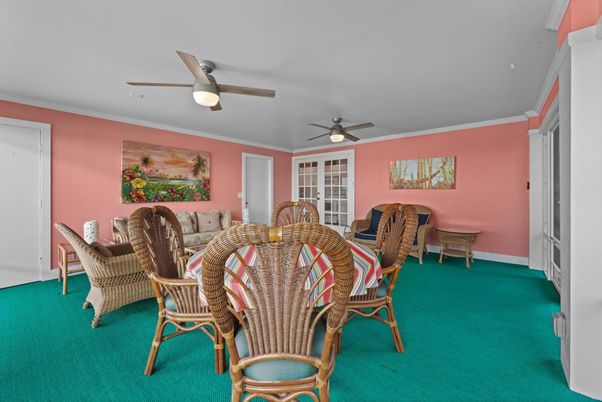 Dining room, Interior