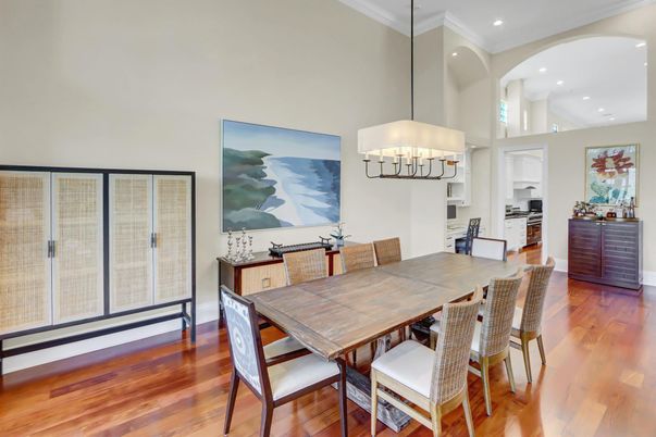 Chandelier, Dining room, Interior, Pendant Lights, Recessed Lighting, Wood Texture Flooring