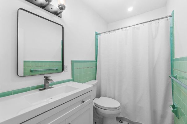 Bathroom, Interior, Recessed Lighting