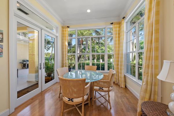 Dining room, Interior, Recessed Lighting, Sun Room, Wood Texture Flooring