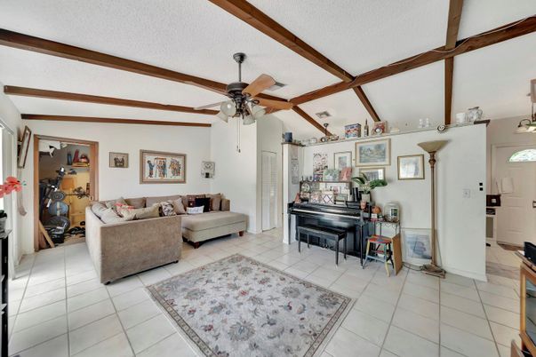 Interior, Living room, Pendant Lights, Piano, Wooden Beams