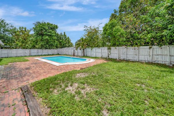 Backyard, Exterior, Pool