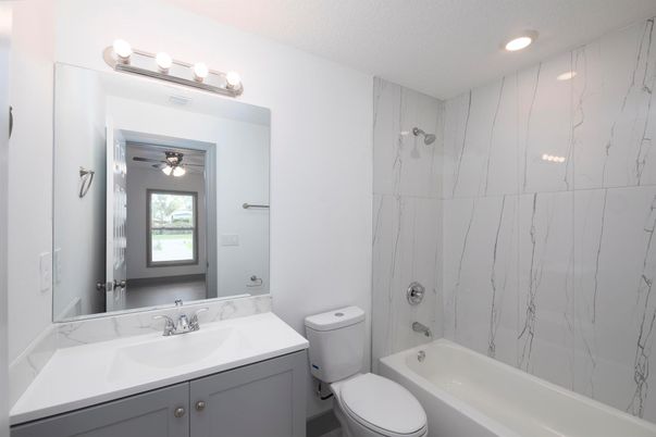 Bathroom, Interior, Recessed Lighting