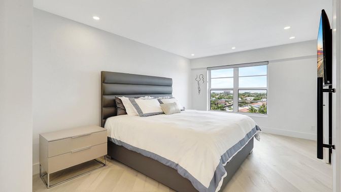 Bedroom, Interior, Recessed Lighting, Wood Texture Flooring