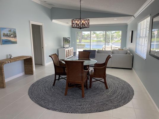 Chandelier, Dining room, Interior, Living room, Pendant Lights, Recessed Lighting, Water