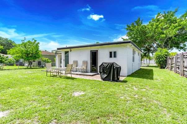 Backyard, Exterior