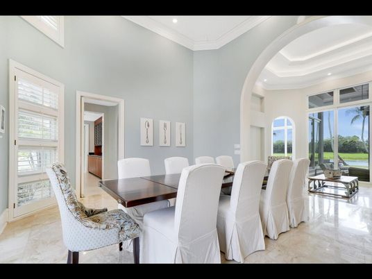 Dining room, Interior, Recessed Lighting