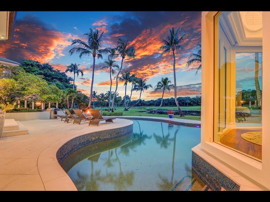 Exterior, Pool, Water